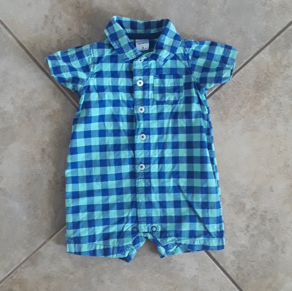 Carter's.  Onesie/Shorts.  Size: 3M